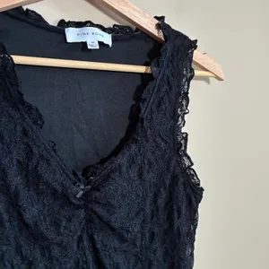 Pink Rose Lace V-Neck Cami Tank Top Medium Black Women Ruffle Trim Bow thumbnail 2