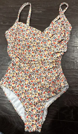 Tashehe Medium One Piece Swimsuit Push Up Underwire Bathing‎ Suit Ruched NEW thumbnail 1