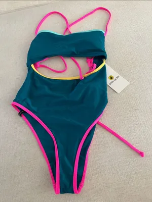 Body Glove Women Devon One Piece Swimsuit with Cutout Front, Green, Size XS, NWT thumbnail 2