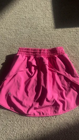 Women’s Lululemon hotty hot skirt  thumbnail 3