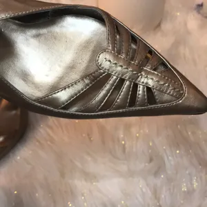Karen Scott pointed kitten comfort heel height 90’s champagne 8 slingback thumbnail 8