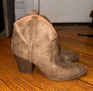 Forever 21 Cowboy Boots thumbnail 4