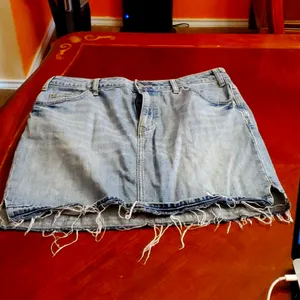 Old Navy Distressed Navy Denim Mini Skirt Size 12 thumbnail 2