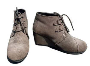 Toms Brown Wedge Booties Size 6.5 Silver Metallic Ankle Boots Minimalist Comfort thumbnail 1