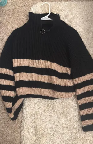Shein Cropped Sweater thumbnail 1