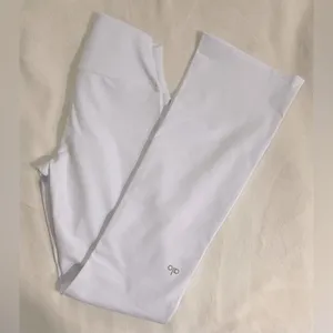 Alo NWOT Airbrush High Waist Bootcut White Legging Size M thumbnail 3