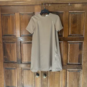 & Other Stories Paris Atelier A Line‎ Beige Dress Size 4 Short Sleeve Minimalist thumbnail 3