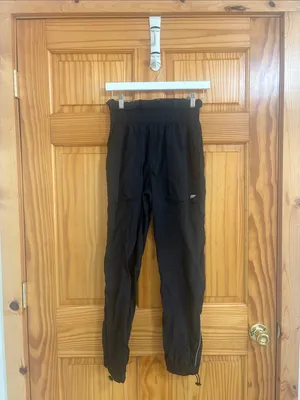 Fabletics Size XXS Black Windbreaker Jogger Sweatpants thumbnail 3