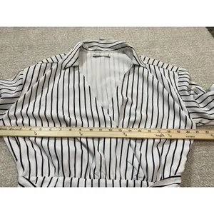 Abercrombie & Fitch White and Black Striped Wrap Mini Dress Size MT thumbnail 15