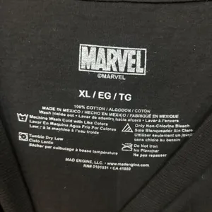 Marvel Avengers Comic Book Tshirt size XL thumbnail 4