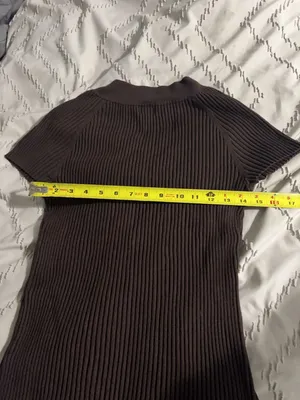 R-Q-T Brown Ribbed Short Sleeve Top with Metal Ring Detail Size L thumbnail 7