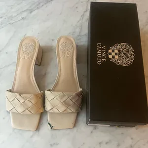Vince Camuto VC-Semtera New Cream - 8 thumbnail 1