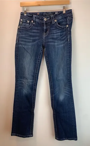Dark Wash Miss Me Jeans sz 27 mid rise easy straight fall school bling *flaw* thumbnail 1