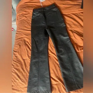 Princess Polly Black faux leather flare Pants Low Rise thumbnail 4