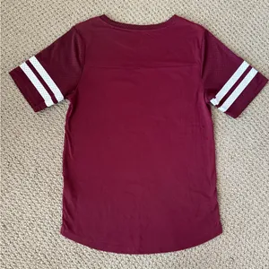 Nike Women’s Virginia Tech Hokies Burgundy VT Logo Tee with Jersey Accents thumbnail 2