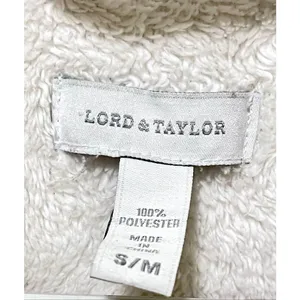 Lord & Taylor White Plush Luxury Robe Size S/M thumbnail 5
