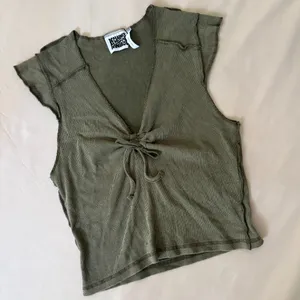 Reclaimed Vintage Grunge Green Top - 6 thumbnail 2