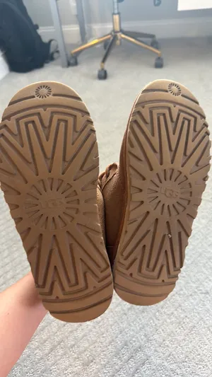 UGG boots thumbnail 4