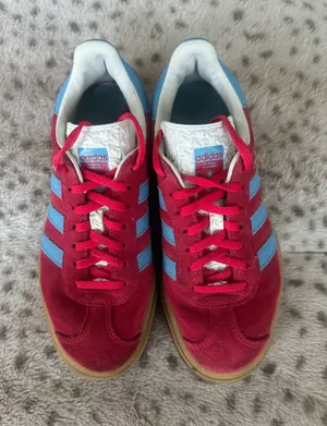 Adidas Women’s Gazelle Sneakers red thumbnail 1