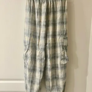POL Relaxed Fit Plaid Joggers Size Medium thumbnail 7