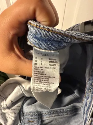 American Eagle Outfitters Women’s Mom Jeans light wash high rise stretch size 0 thumbnail 9