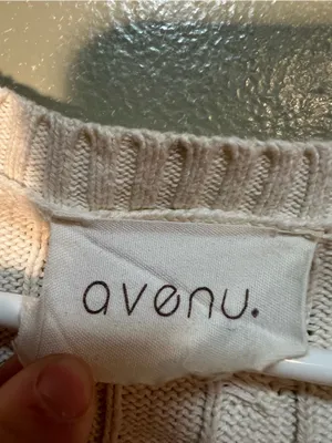 Avenu Women's Size Medium Sleeveless Sweater Vest Cream White V-Neck Cotton thumbnail 7