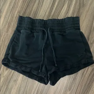 Hollister Black Paperbag Women's Sweat Shorts thumbnail 1