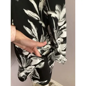 Carolina Belle Montreal Floral Open Front Blazer Jacket Black White S thumbnail 3