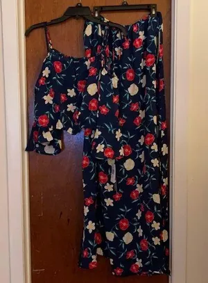 Sequin Hearts 2 Piece Daytime Floral Outfit thumbnail 1