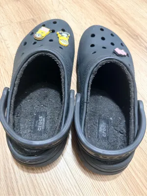 Crocs Classic Lined Clog Black Fuzzy Women's 8 Men's 6 Unisex Clogs + Charms thumbnail 4