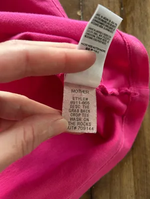 MOTHER Denim On the Rocks Grab Back Crop Tee Pink XS thumbnail 9