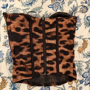 Edikted Corset Top thumbnail 2