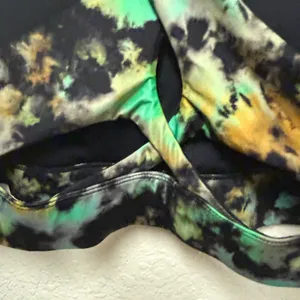 FABLETICS Tie-Dye Trip No-Bounce Sports Bra Size Large thumbnail 6