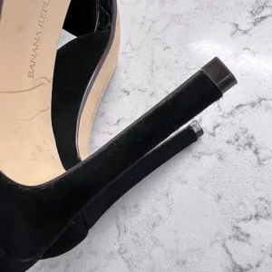Banana Republic Madison Black Suede d'Orsay Pointed Toe Stiletto Pumps Size 8 thumbnail 7