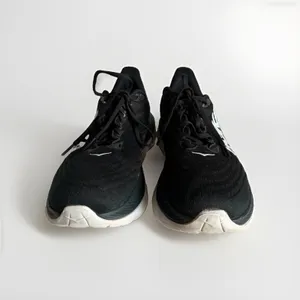 HOKA One One Mach 5 Women's Size 9.5 Black White Running Shoes 1127894 thumbnail 4