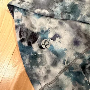 Lululemon Speed Up Short 2.5", Kaleidofloral Multi/Blue Cast, Size- 2. thumbnail 3