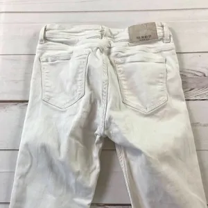 ZARA Women Basic White Denim Straight Fit Jeans thumbnail 5