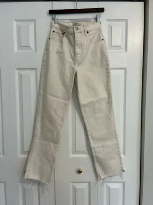 Abercrombie and fitch 90s straight leg jeans thumbnail 4