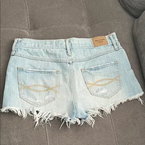 Abercrombie & Fitch Light Blue Denim Shorts used good condition thumbnail 4