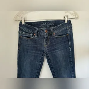 American Eagle Skinny Kick Jeans Size 0 Short Dark Wash thumbnail 7