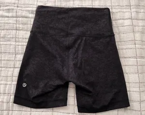 Lululemon Wunder Train Shorts thumbnail 2