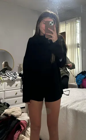 Lululemon Crew Neck thumbnail 1