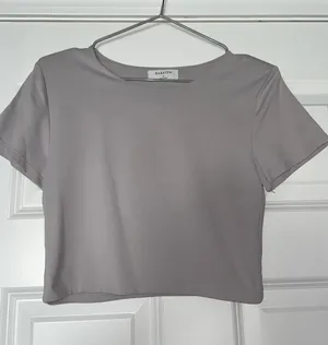 Aritzia Babaton Contour Cropped T-Shirt thumbnail 5