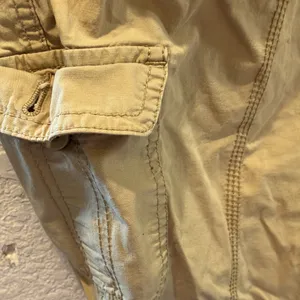 FINAL MARKDOWN Duo maternity capris medium Tan Size undefined thumbnail 2