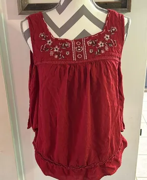 Knox Rose Cold shoulder top thumbnail 1
