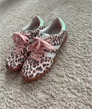 Steve Madden Sneakers thumbnail 2