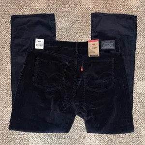 Levi’s Women’s 315 Shaping Bootcut Corduroy Jeans thumbnail 3