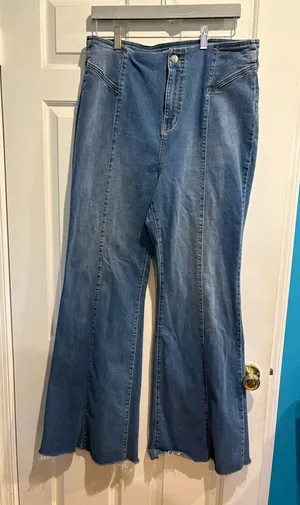 Free people we the free Crvy high waist flare jeans sz 33 thumbnail 1
