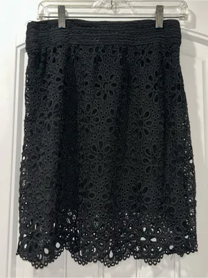 Black Crochet Mini Skirt - Elegant Floral Eyelet thumbnail 5
