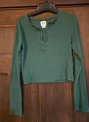O BDG Green Long-Sleeve Split-Neck Women's Top Large thumbnail 1